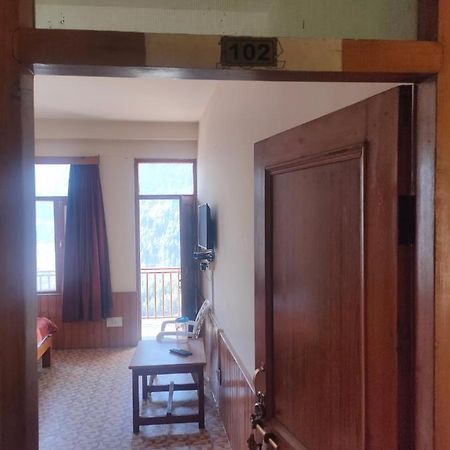 Roop Mountain Homestay Manāli Eksteriør bilde