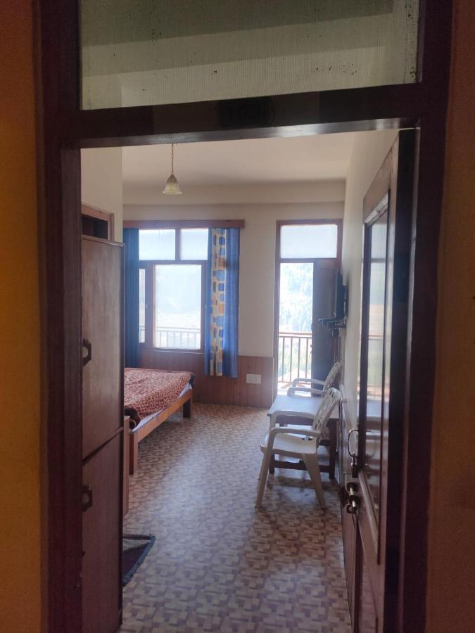 Roop Mountain Homestay Manāli Eksteriør bilde