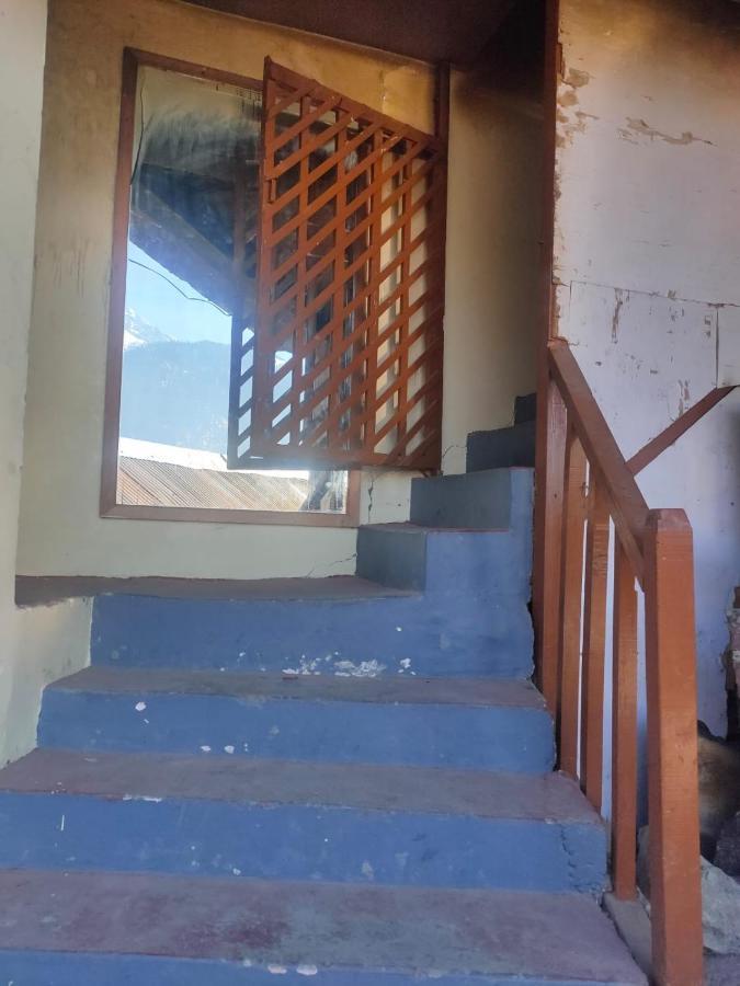 Roop Mountain Homestay Manāli Eksteriør bilde